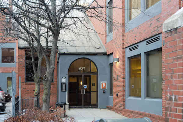 An image of the facade of 637 Washington Street